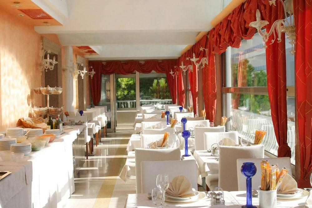 Hotel Margherita Lido di Jesolo Exteriör bild
