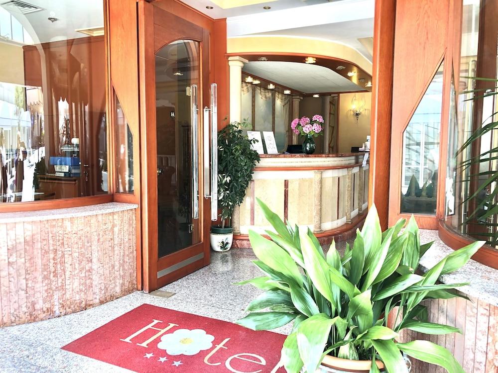 Hotel Margherita Lido di Jesolo Exteriör bild