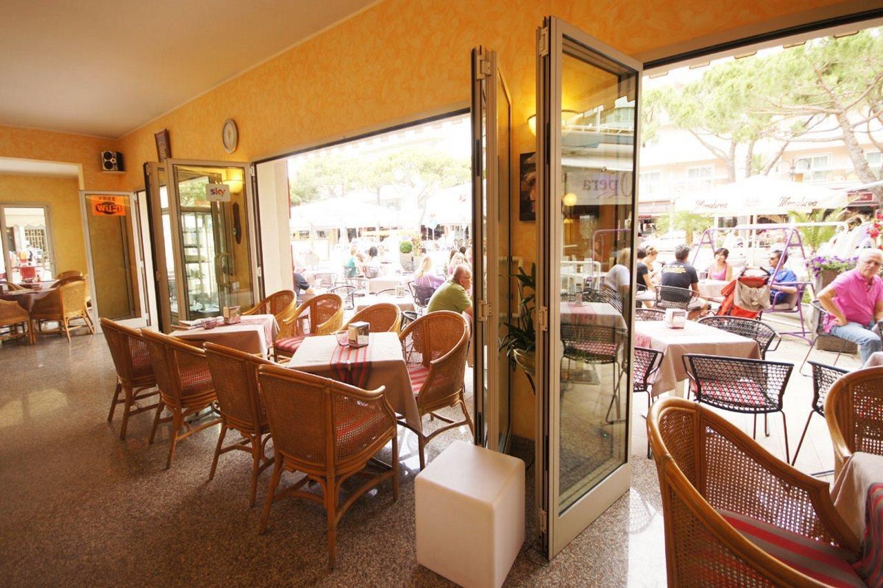 Hotel Margherita Lido di Jesolo Exteriör bild